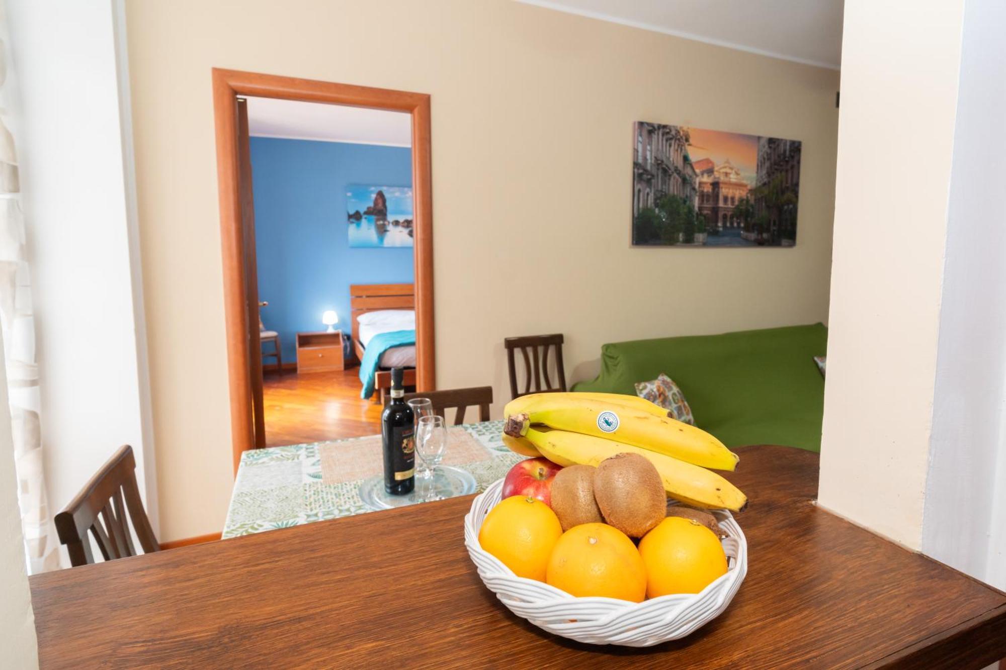 Canvas Sicily Apartment Catania Bagian luar foto