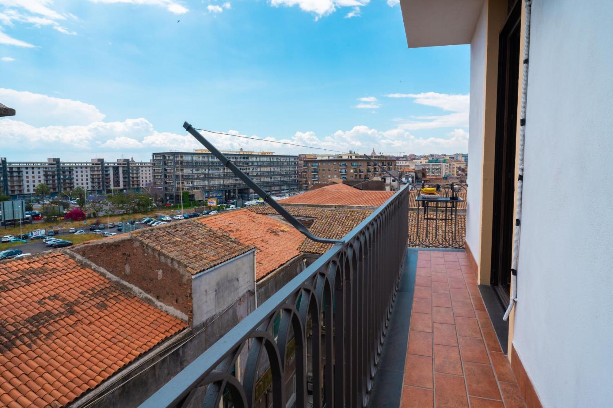 Canvas Sicily Apartment Catania Bagian luar foto
